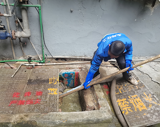 南丹清掏化粪池