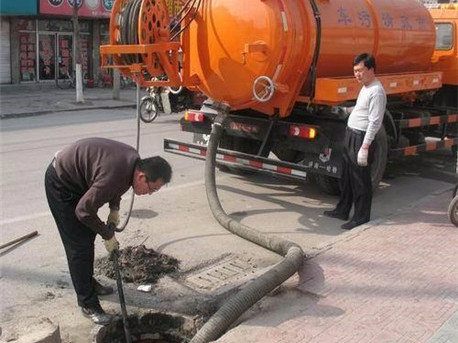 南丹清掏化粪池，健康生活从这里开始